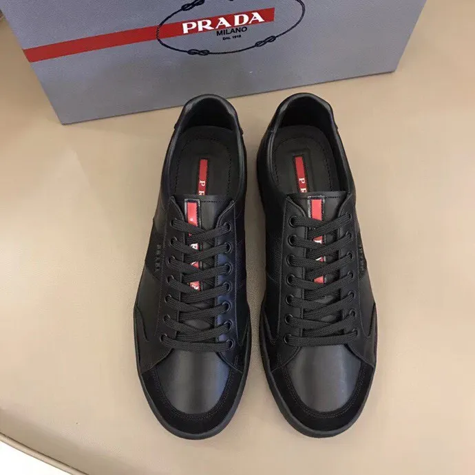 Factory price: 400💰Prada spring and summer men's genuine leather sports shoes, the highest version on the market, any comparison is welcome🆚! The original leather has excellent texture and is super high-end! Fetal sheep lining imported from Italy, removable pad! Luxurious materials and fine workmanship, highly recommended! Code number: 38-44, customized 45